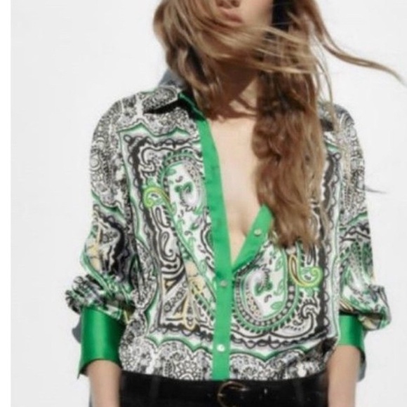 Elegant Paisley Button Down Shirt in Green and Black - Picture 9 of 10